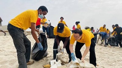 Mr Kunwoo Song (left) led his team in the exercise