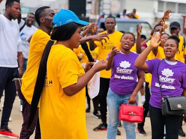 Ohemaa Mercy leading prayers at the walk