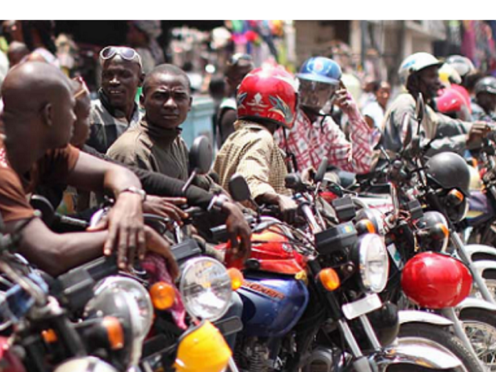 ●●Some of the riders disregard traffic regulations