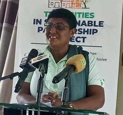 ● Supt. Setina Aboagye speaking at the forum