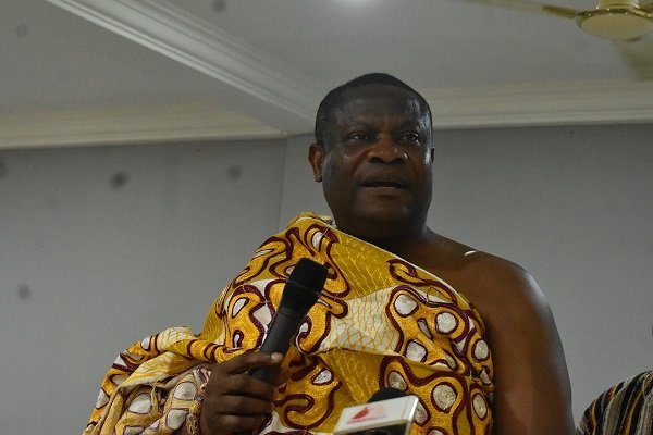 Nana Dekye I delivering his speech