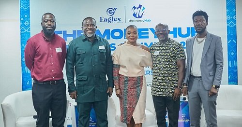 • Casandra (middle) with some guests after the summit