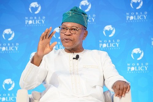 ● Dr Mohamed Ibn Chambas