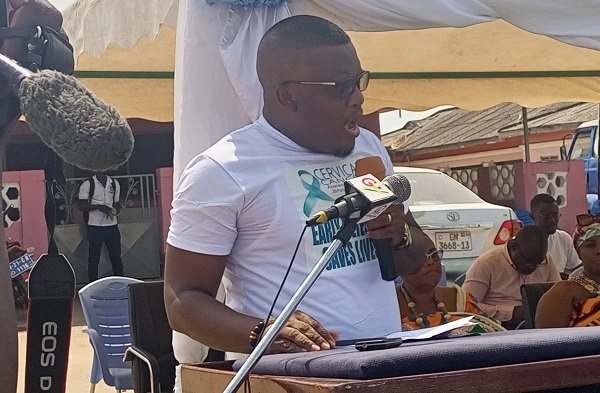 Dr Valmont addressing participants at the durbar
