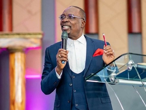 • Rev Dr Baisie preaching the sermon