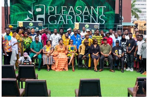 • A group photograph of all participants