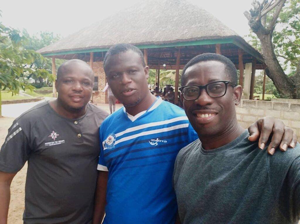Andy Nortey flanked by the president of the MTN Media Republic,
Nana Appiah (right) and the former president Ankilu