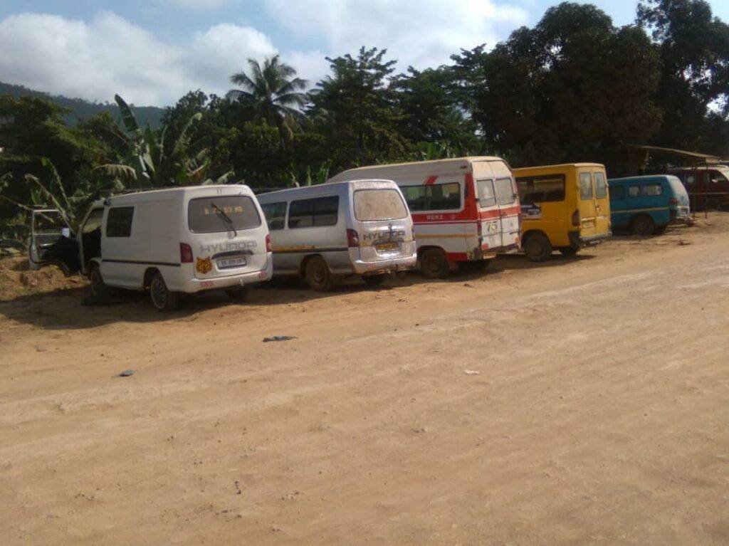 portion of road with portholes from Huhunya junction to Boti Falls