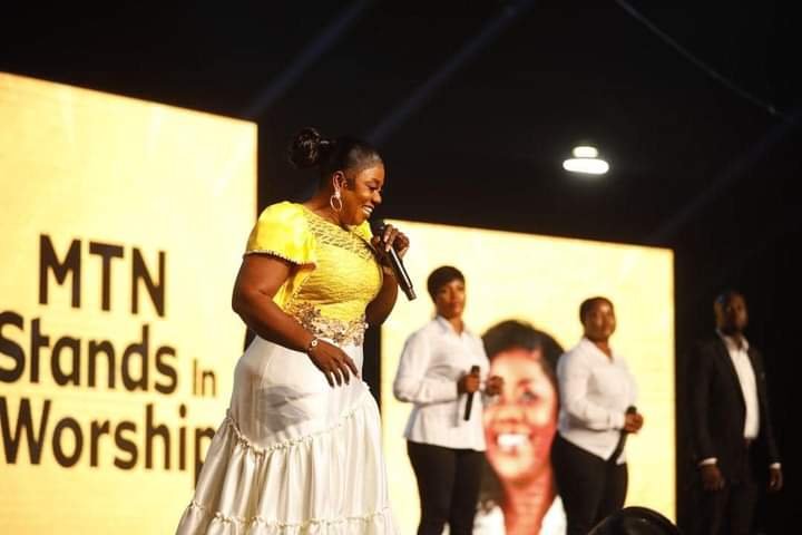 The atmosphere was charged during the ministration of evergreen gospel artiste, Piesie