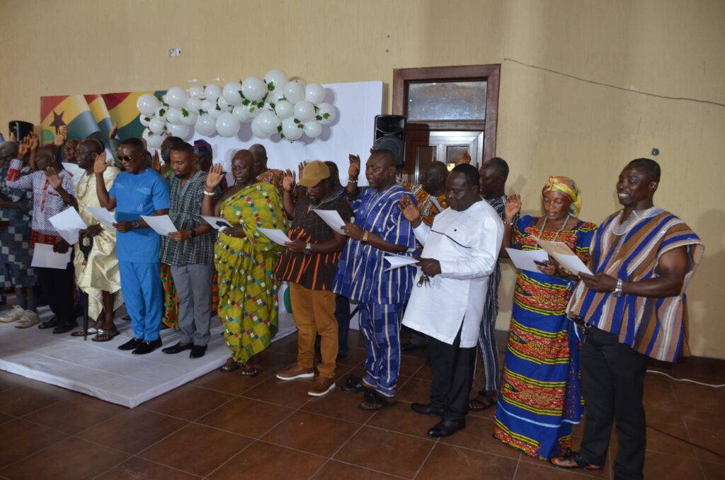 The members being sworn in