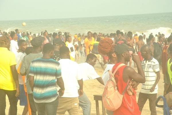 One of the crowded scenes on the day photos Lizzy Okai