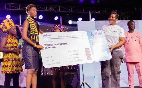 • Mrs Nyarkpo (right) presenting the award to the winner Ohemaa Perez (left)