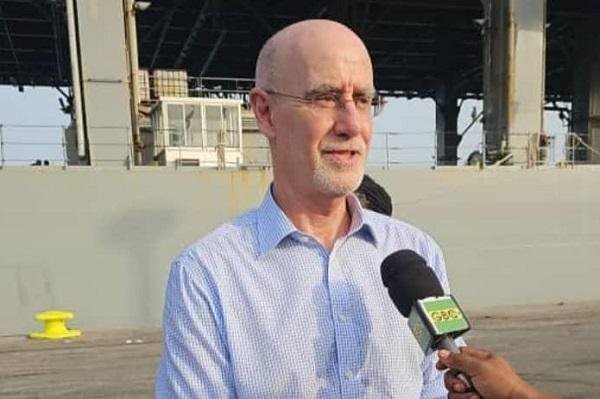 • Ambassador Robert Scott,
Deputy to the Commander for
Civil-Military Engagement in
an interview with the media
