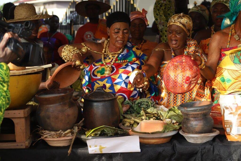 Some of the queenmothers inspecting some local drinks