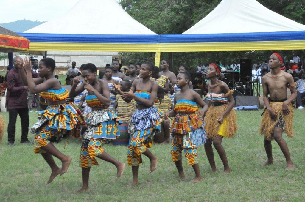 Students performing a tradtional dance at the durbar