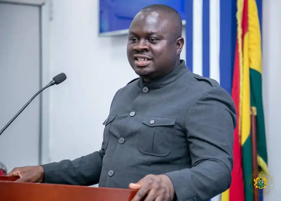 Albert Kwabena Dwumfour addresing the media