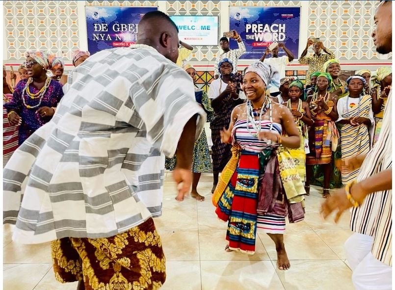 • Members of the congregation dancing Agbadza