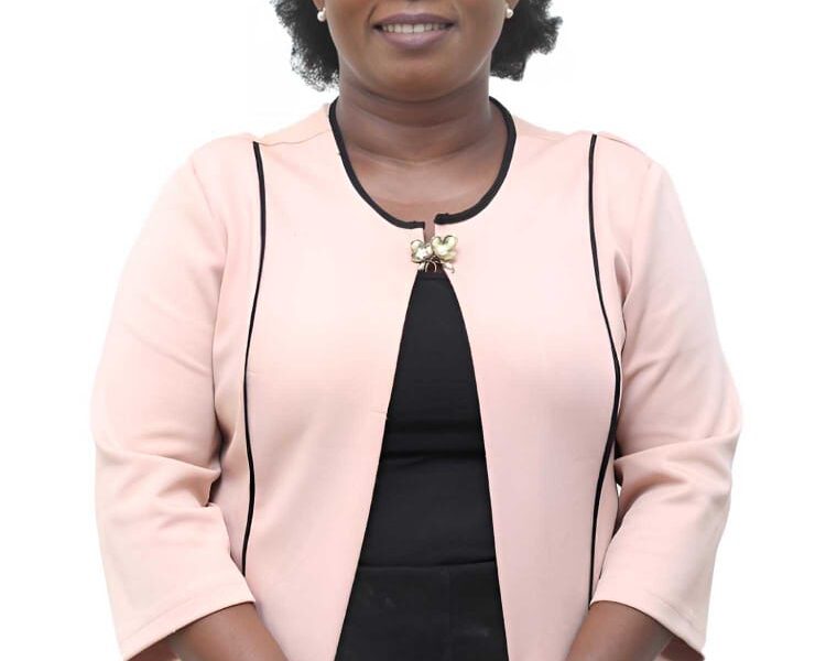 Naomi Oyoe