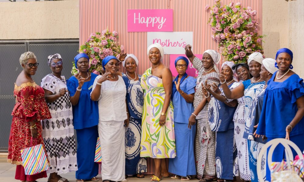 Veronique with some mothers