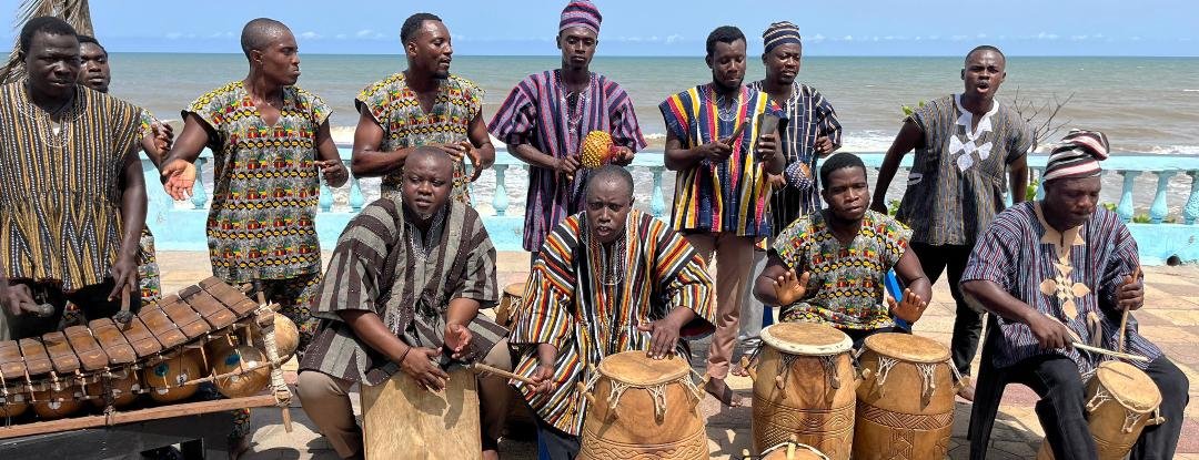 • Womba, a traditional cultural troupe in Ghana• Womba, a traditional cultural troupe in Ghana