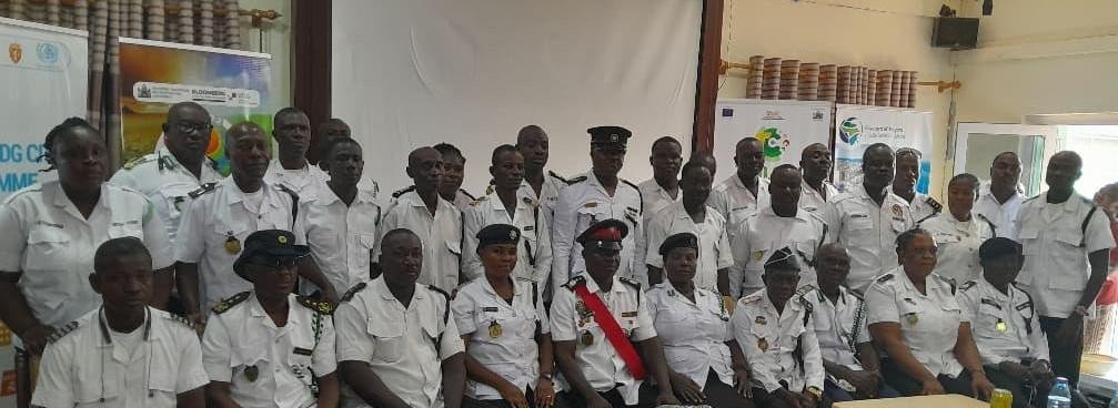 • Metro Guards Union pose for the camera