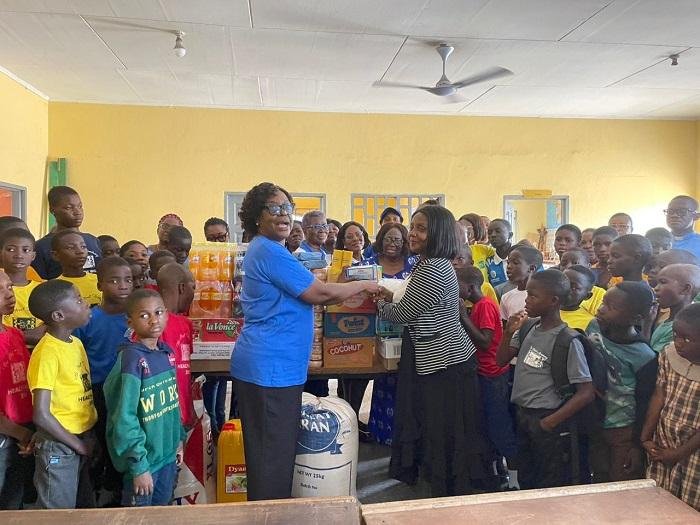 • Mother Wilhelmina Graven joined by other members to present the items to the Academy’s Deputy Director, Mrs Irene Attoh