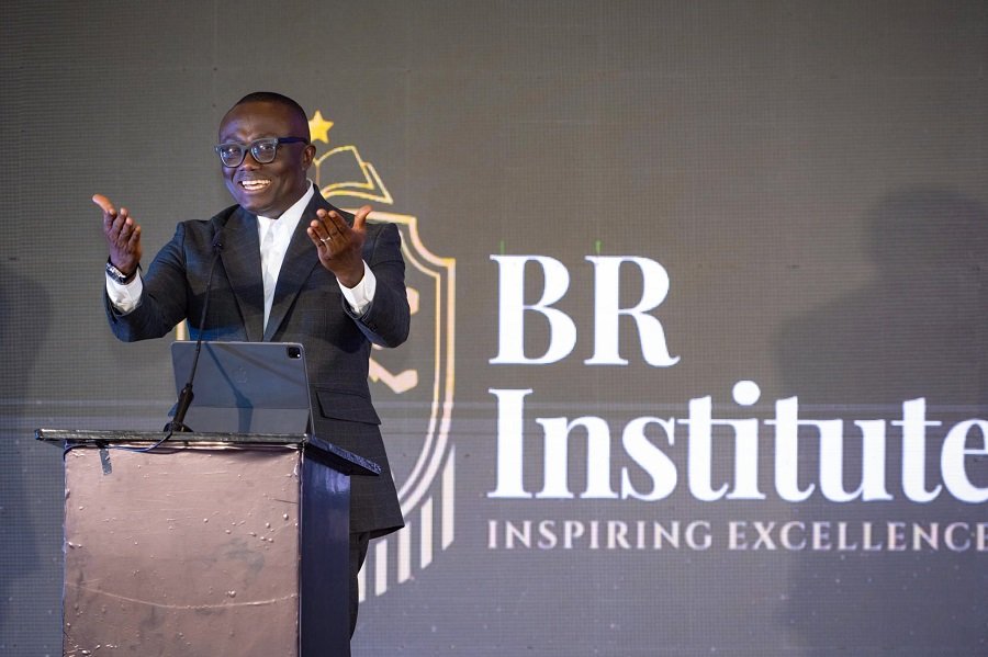Bola Ray addressing the attendees at the ceremony.