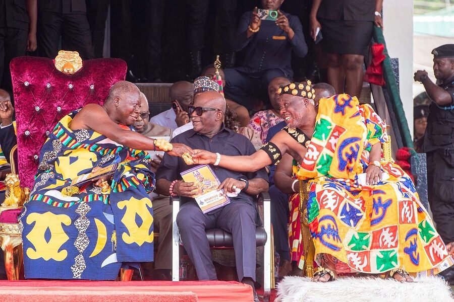 Otumfuo Osei Tutu II (left) exchanging pleasantries with Oboade Notse King Professor Odaifio Welentsi III, President of the Greater Accra Regional House of Chiefs