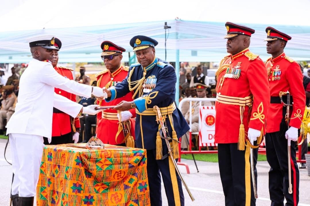 • JUO Abayateye (left) receiving his award from President Maham