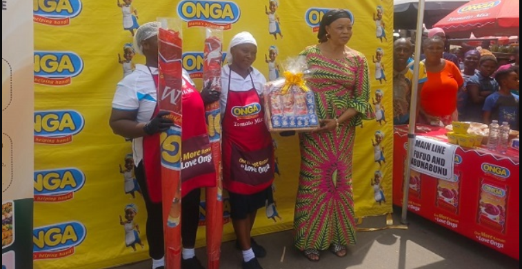 A particpating group receiivng their awards